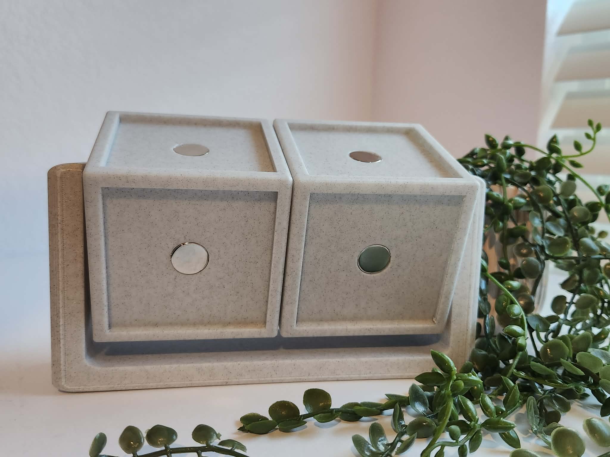 STL - Double Rotating Cube Frame  (Holds 8 Photo Magnets)