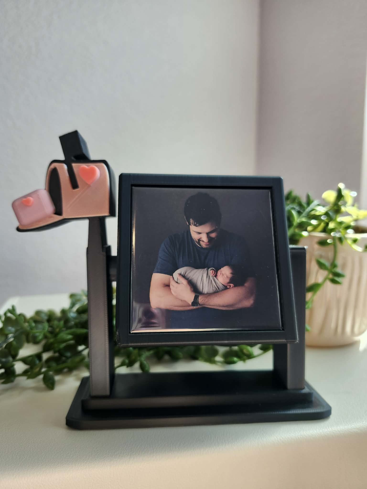 Rotating Cube Frame-Mailbox Themed (hold 4pcs)