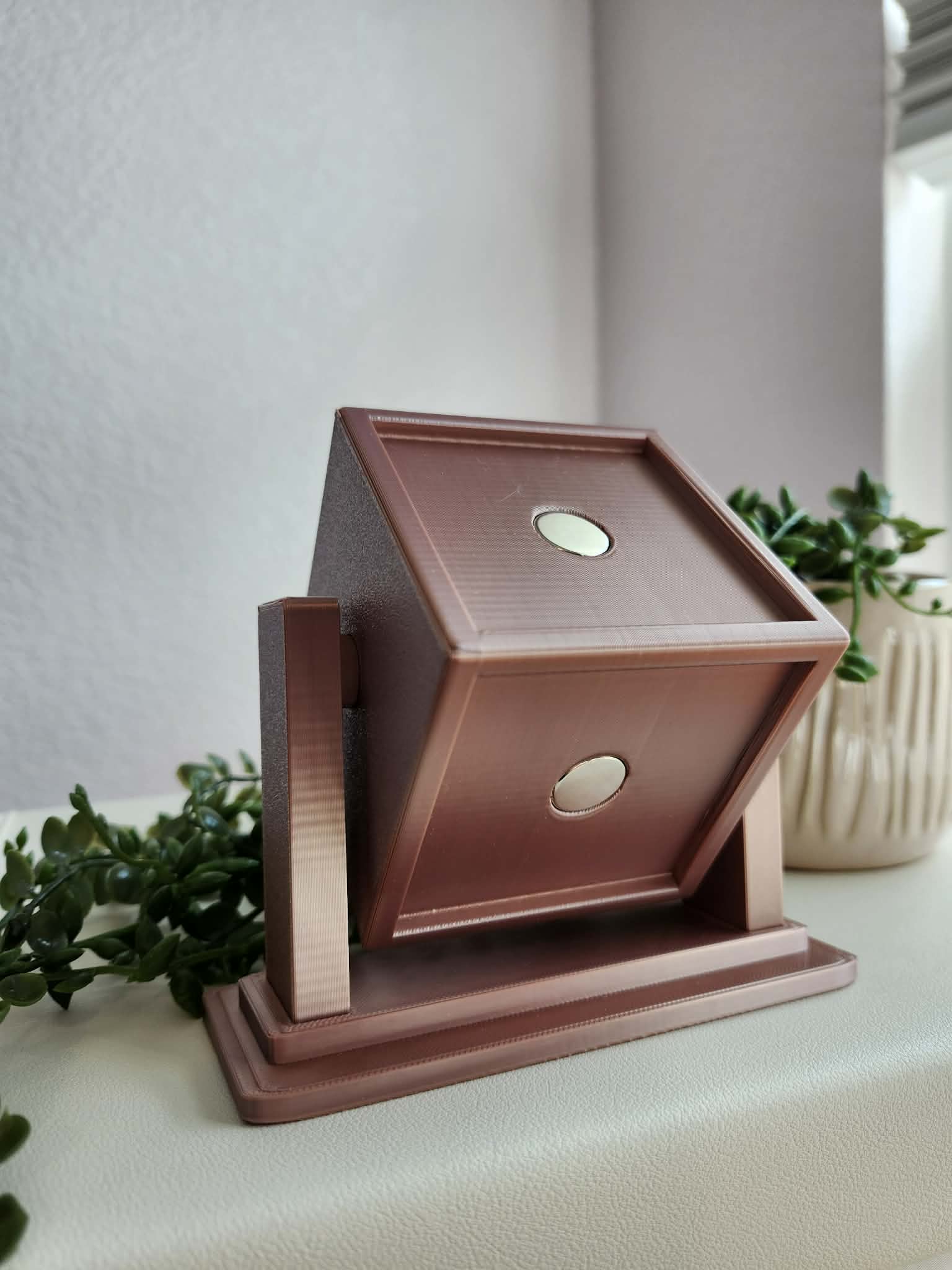 STL - Rotating Cube Frame (Holds 4 Photo Magnets)