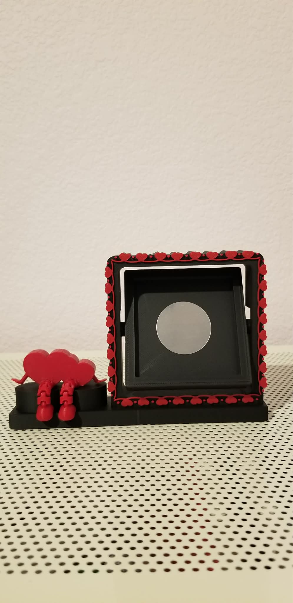 Two Hearts Snuggle Frame