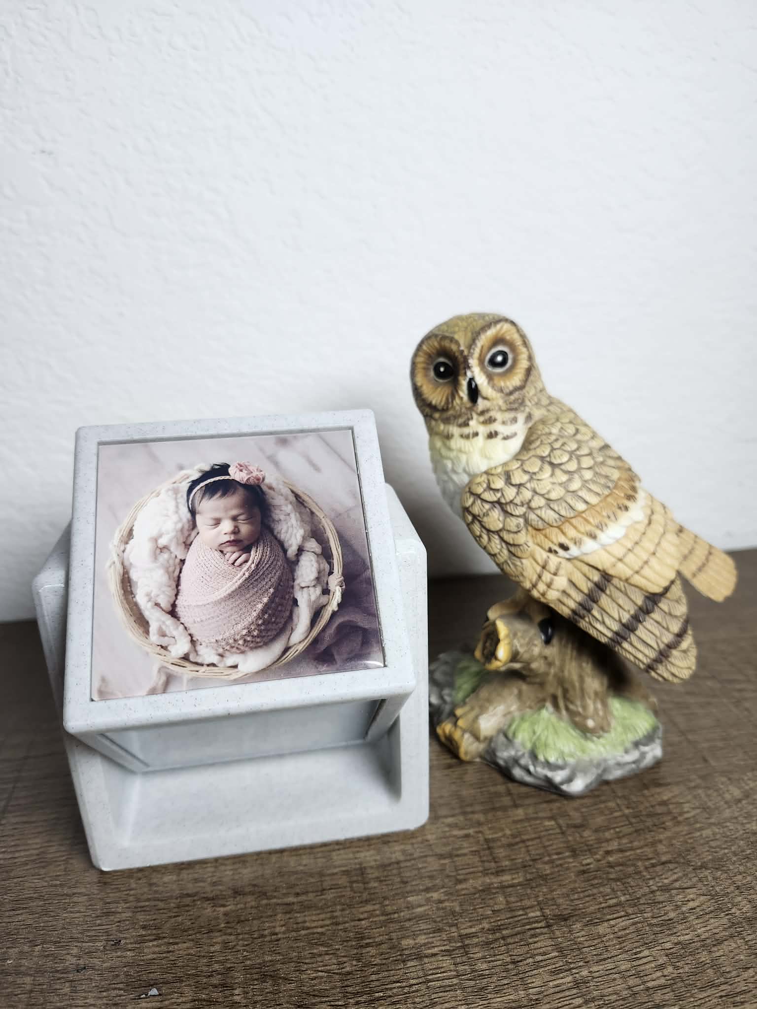 Rotating Cube Frame - Single ( holds 4 pcs )