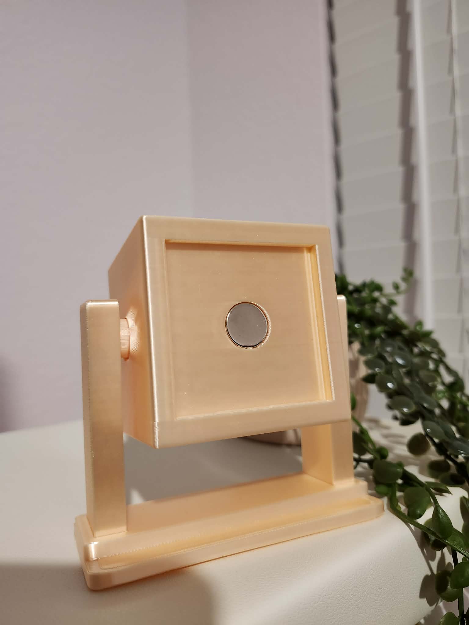 Rotating Cube Frame - Single ( holds 4 pcs )