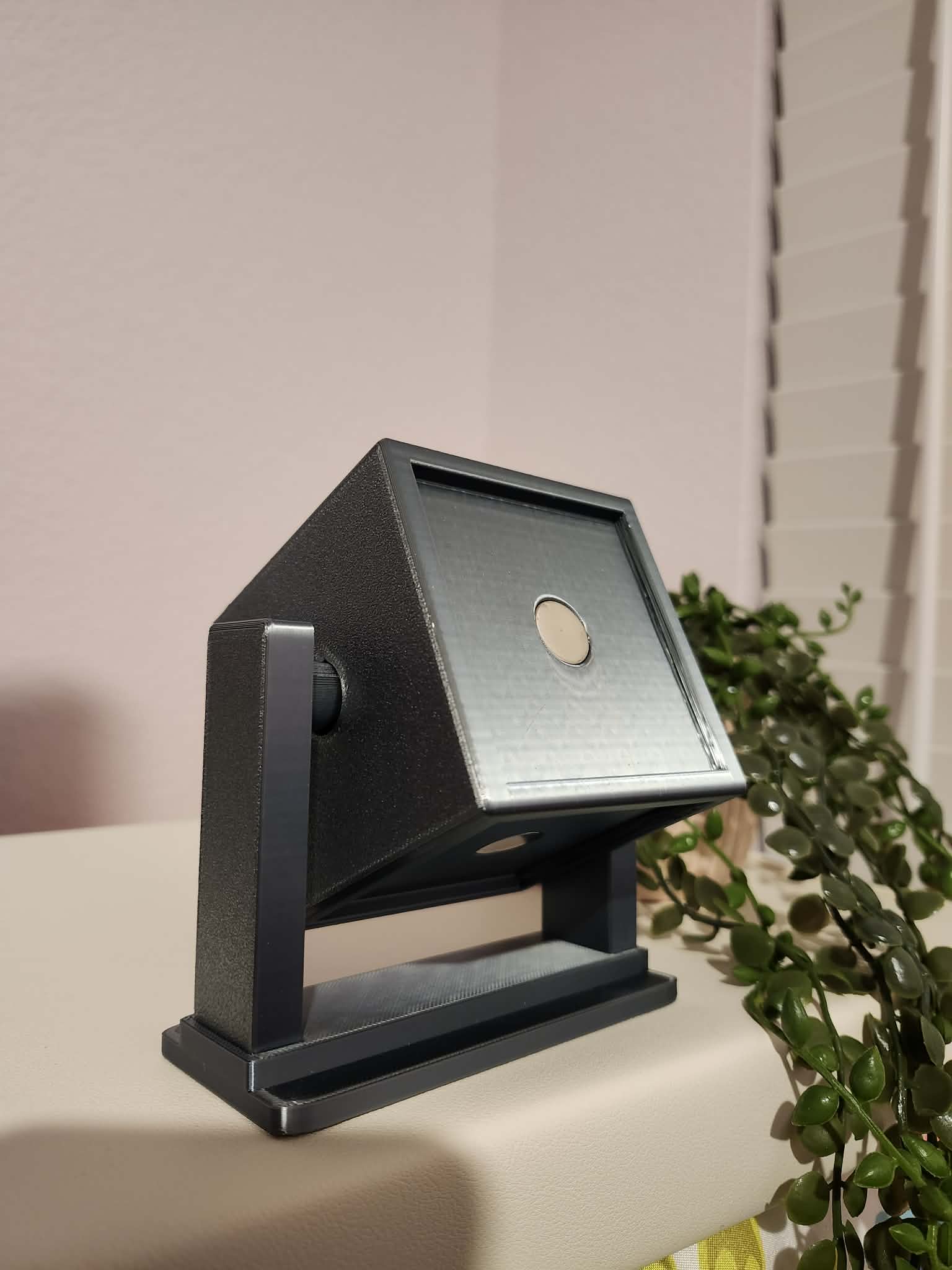 Rotating Cube Frame - Single ( holds 4 pcs )