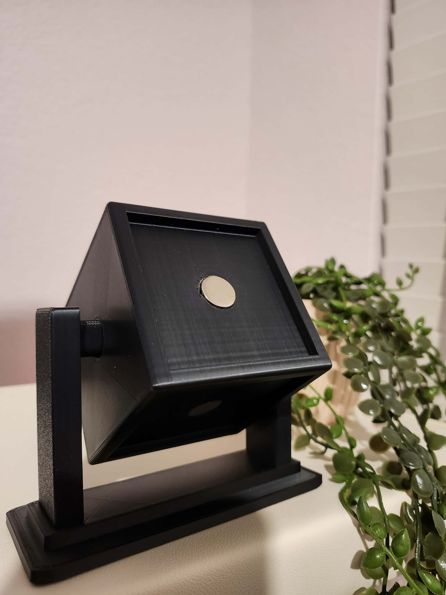 Rotating Cube Frame - Single ( holds 4 pcs )