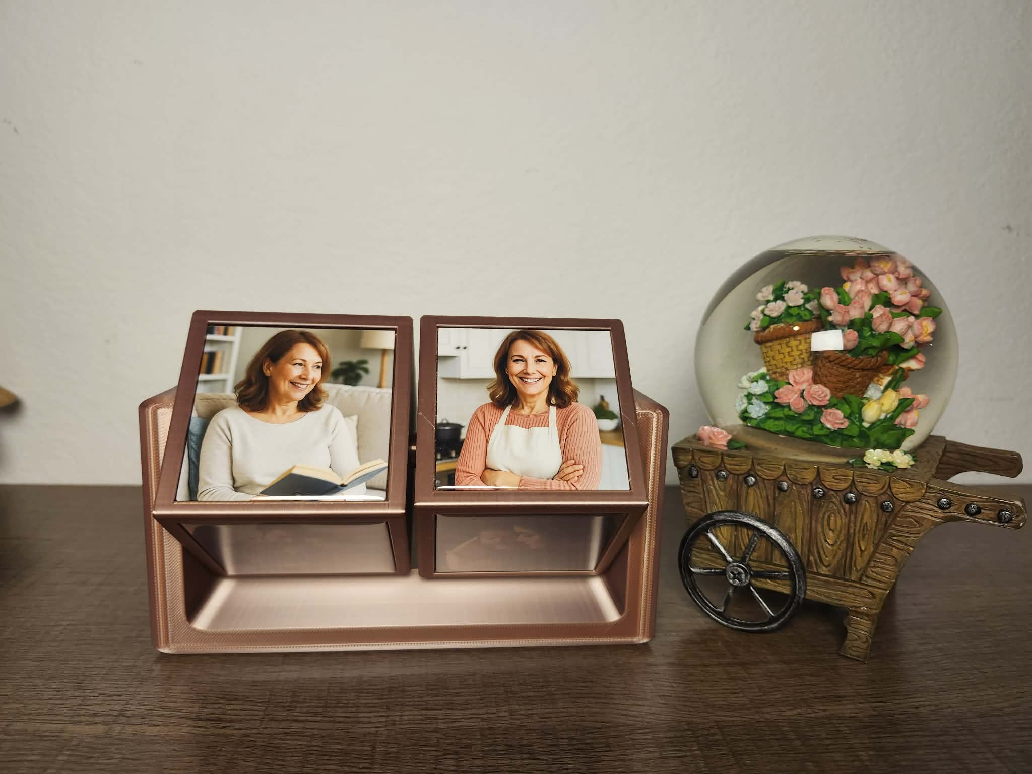STL - Double Rotating Cube Frame  (Holds 8 Photo Magnets)