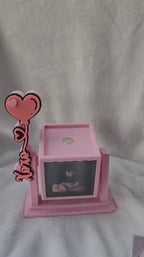 Rotating Cube Frame – XOXO Design (holds 4 pcs)