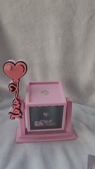 Rotating Cube Frame – XOXO Design (holds 4 pcs)